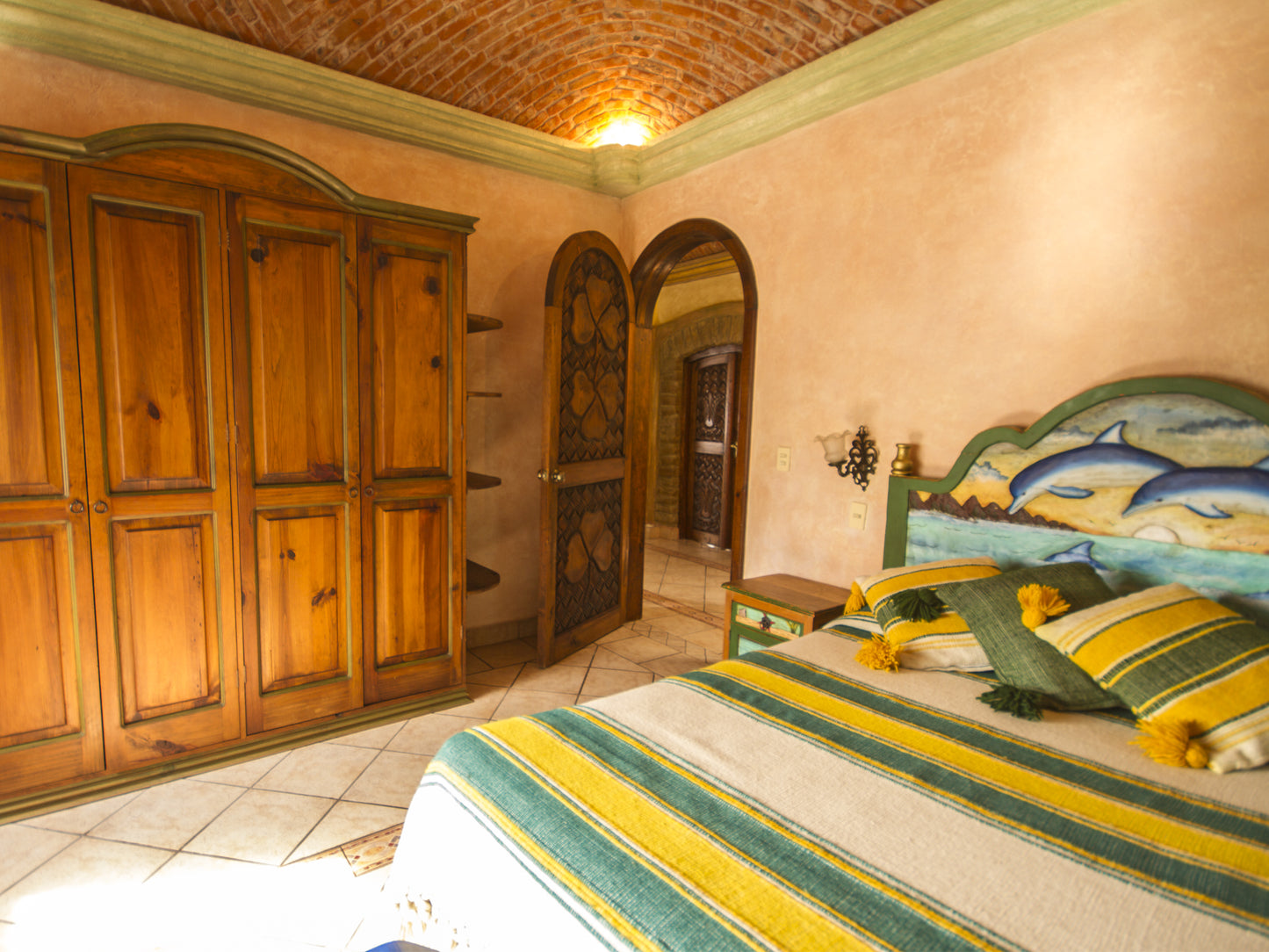 The queen Dolphins suite,